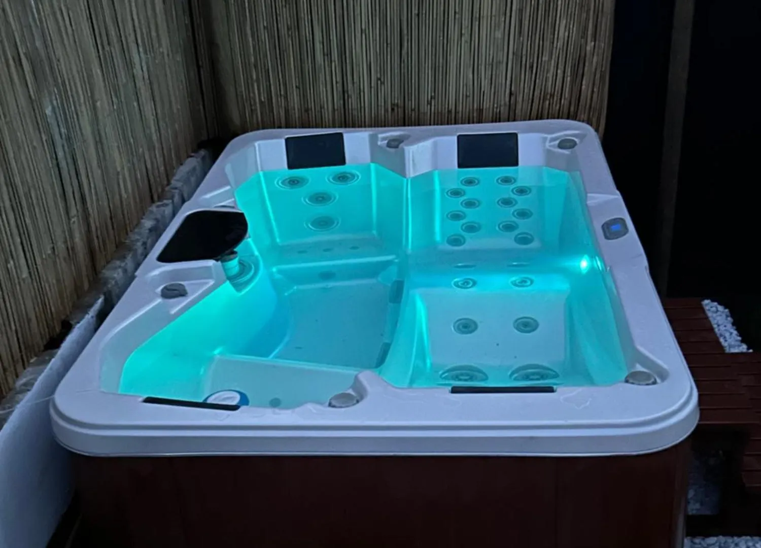 Maison Neuve & Lumineuse Avec Jacuzzi Privatif Ploemeur Vila